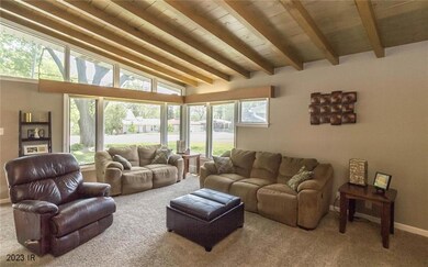 1016 63rd St, Windsor Heights, IA 50324 - photo 7