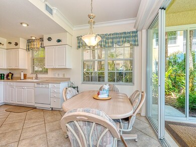 BREAKFAST NOOK/KITCHEN