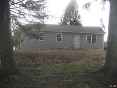 541 E Dannersville Rd, Bath, PA 18014 - photo 2