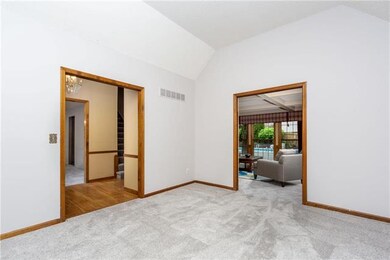 8352 Acuff Ln, Lenexa, KS 66215 - photo 6