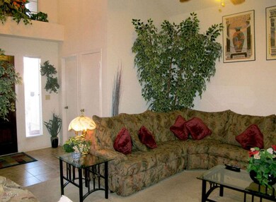 5LivingRoom3