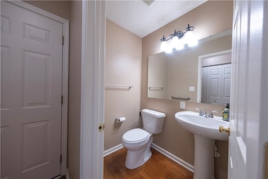 8010 Maureen Dr, Cranberry Township, PA 16066 - photo 4