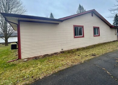 9366 Mcafee Rd, Montrose, MI 48457 - photo 6