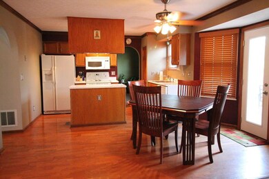Laminate floors and door to back deck