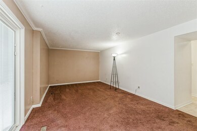 227 Auburn Dr SW, Cedar Rapids, IA 52404 - photo 4