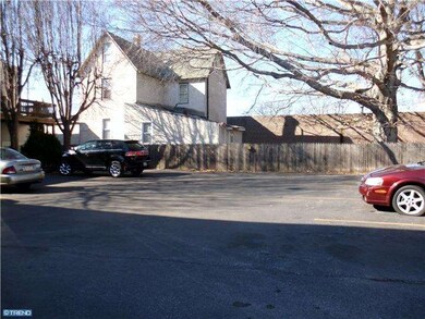 229 Clifton Ave, Collingdale, PA 19023 - photo 4