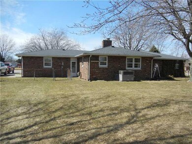 2310 Holden Dr, Anderson, IN 46012 - photo 2