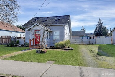 304 Calistoga St W, Orting, WA 98360 - photo 3
