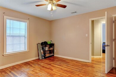 1509 S Lillis Ln, Denison, TX 75020 - photo 3