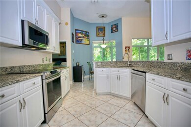 818 Palm Cove Dr, Orlando, FL 32835 - photo 6