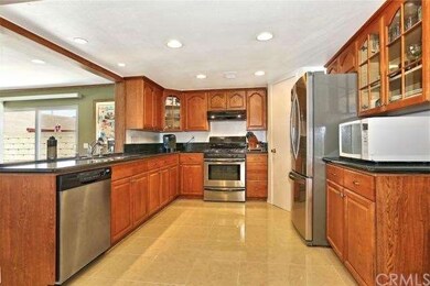 Ample space for food preparation....