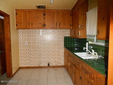 2122 East Rd, Jacksonville, FL 32216 - photo 5