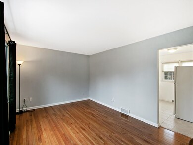 37 Acorn Ave, Rensselaer, NY 12144 - photo 7