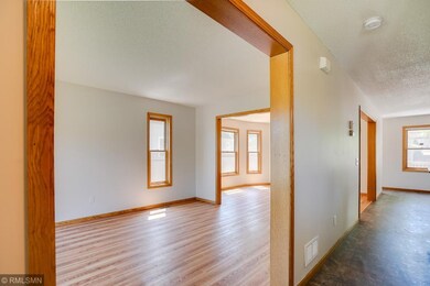 2319-Dupont-Ave-007
