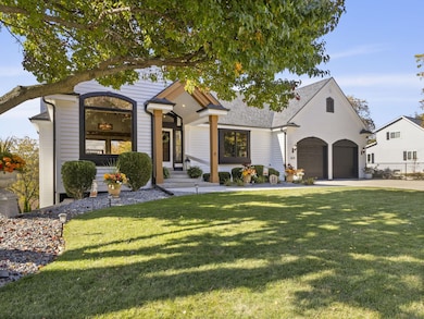 635 W Pierre Ln, Port Washington, WI 53074 - photo 3