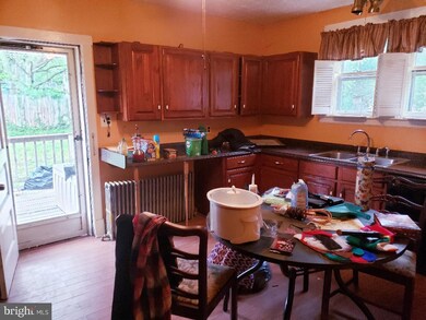 208 2nd Ave, Lansdowne, MD 21227 - photo 7