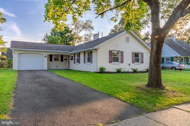 25 Bucknell Ln, Willingboro, NJ 08046 - photo 2