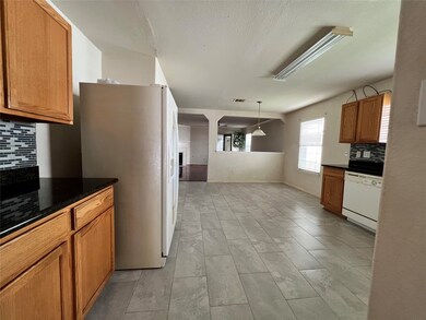 10322 Dalehurst Ct, Houston, TX 77075 - photo 2