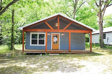 1007 Campbell St, Broken Bow, OK 74728 - photo 2