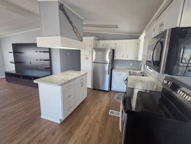 5200 28th St N unit 637, Saint Petersburg, FL 33714 - photo 6