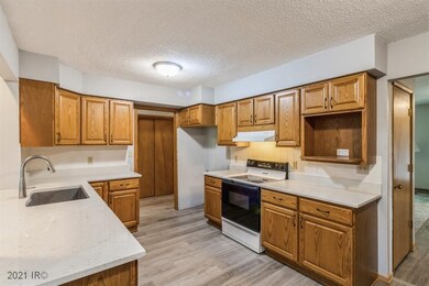 2761 V Ave, Waukee, IA 50263 - photo 4