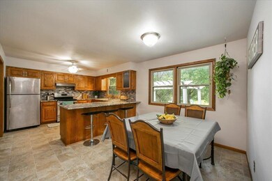 2105 Davis Hills Dr, Verona, WI 53593 - photo 7
