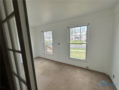 2807 Oak Grove Place, Toledo, OH 43613 - photo 4