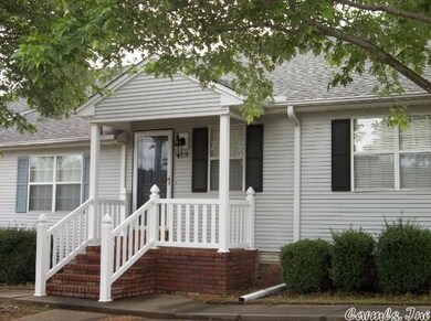 2BR/2BA Condo w/1008 SQFT