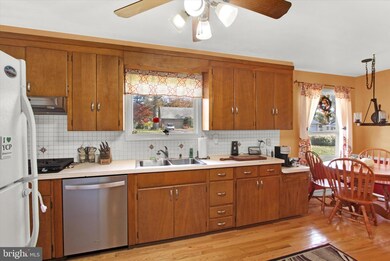 56 Ridge View Dr, Leola, PA 17540 - photo 5