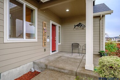 2013 NE Evergreen Ave, Albany, OR 97321 - photo 3