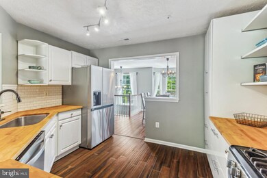 620 Talon Ct, Arnold, MD 21012 - photo 6