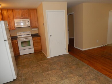 1470 Norma Rd, Columbus, OH 43229 - photo 5