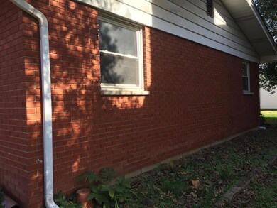 103 S Alton St, Freeburg, IL 62243 - photo 4