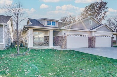 4413 Lower Beaver Rd, Des Moines, IA 50310 - photo 2