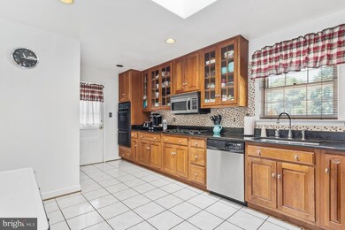 3404 Sundown Farms Way, Olney, MD 20832 - photo 6