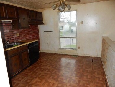 4064 Owsley St, Columbus, OH 43207 - photo 4