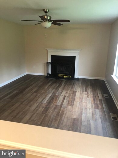 613 Slate Dr, Newark, DE 19702 - photo 2