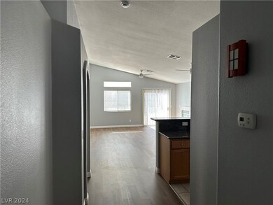 3347 Commendation Dr, Las Vegas, NV 89117 - photo 7