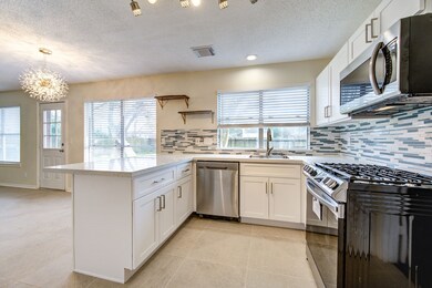 3907 Spring Circle Dr E, Pearland, TX 77584 - photo 6