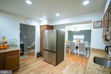 11 Briarstone Ln, Gaithersburg, MD 20877 - photo 5