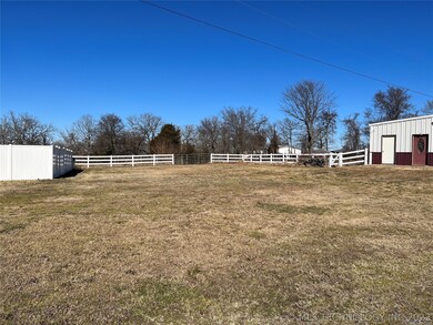12074 S 141st St E, Gore, OK 74435 - photo 3