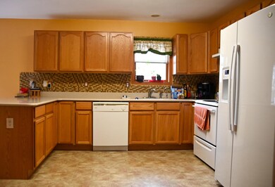 2202 Walnut Trail, Bushkill, PA 18324 - photo 6