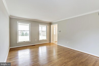 800 Breezy Lake Way, Sykesville, MD 21784 - photo 5