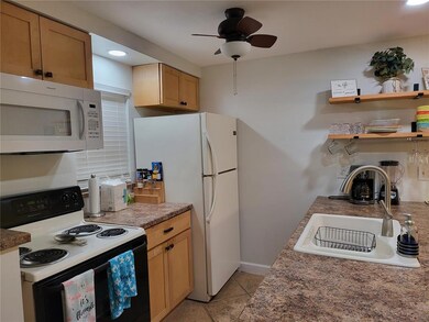 New Atlantis Club unit 307, Largo, FL 33774 - photo 3