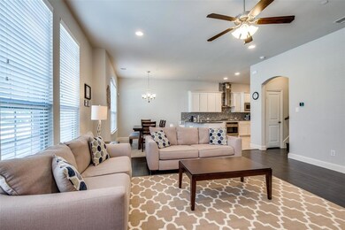 Open floor plan with tons of natural light.  Livin