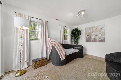 61 Tipperary Dr, Asheville, NC 28806 - photo 4