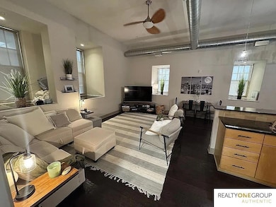 1314 O St unit 206, Lincoln, NE 68508 - photo 2