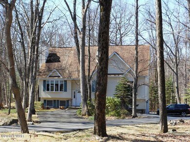 803 Kinglet Ct, Hawley, PA 18428 - photo 3