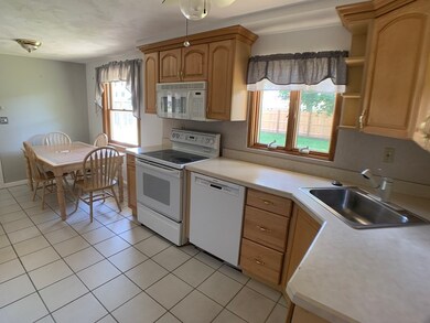 44 Nicholas Rd, Braintree, MA 02184 - photo 3