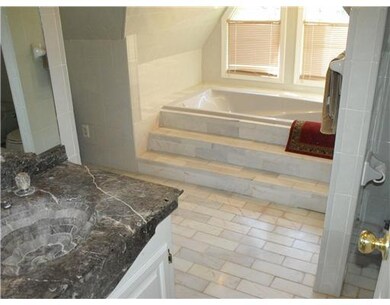 Master Bath/Spa.